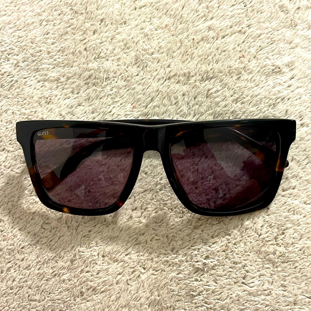 Sunglasses great condition